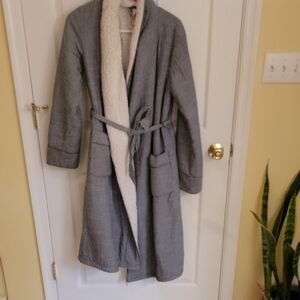 Levi Strauss Gray Robe with Fleece Lining